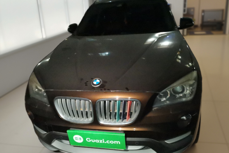 宝马X1 2015款 xDrive20i 时尚晋级版车身外观2