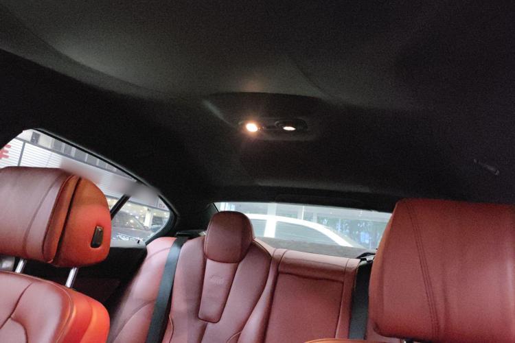 宝马M6 2013款 M6 Gran Coupe中控内饰22