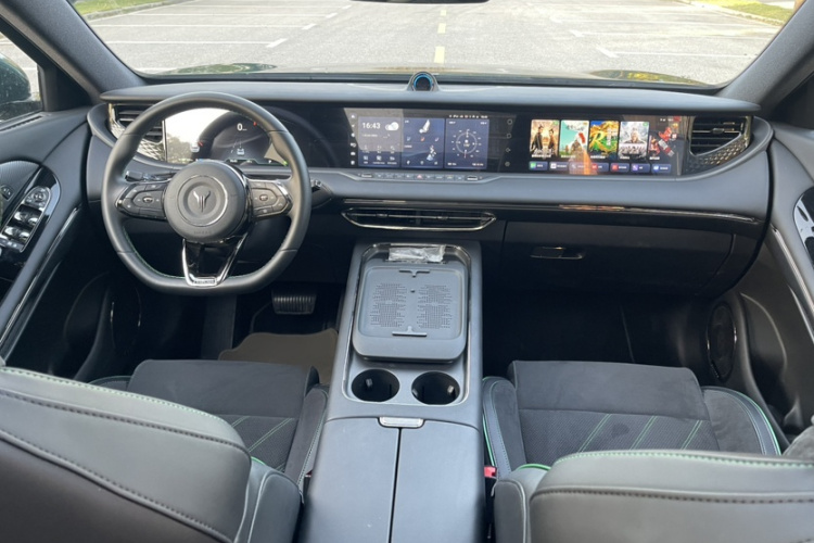 岚图汽车 岚图FREE 2025款 318 318km 后驱环游版车身外观6004