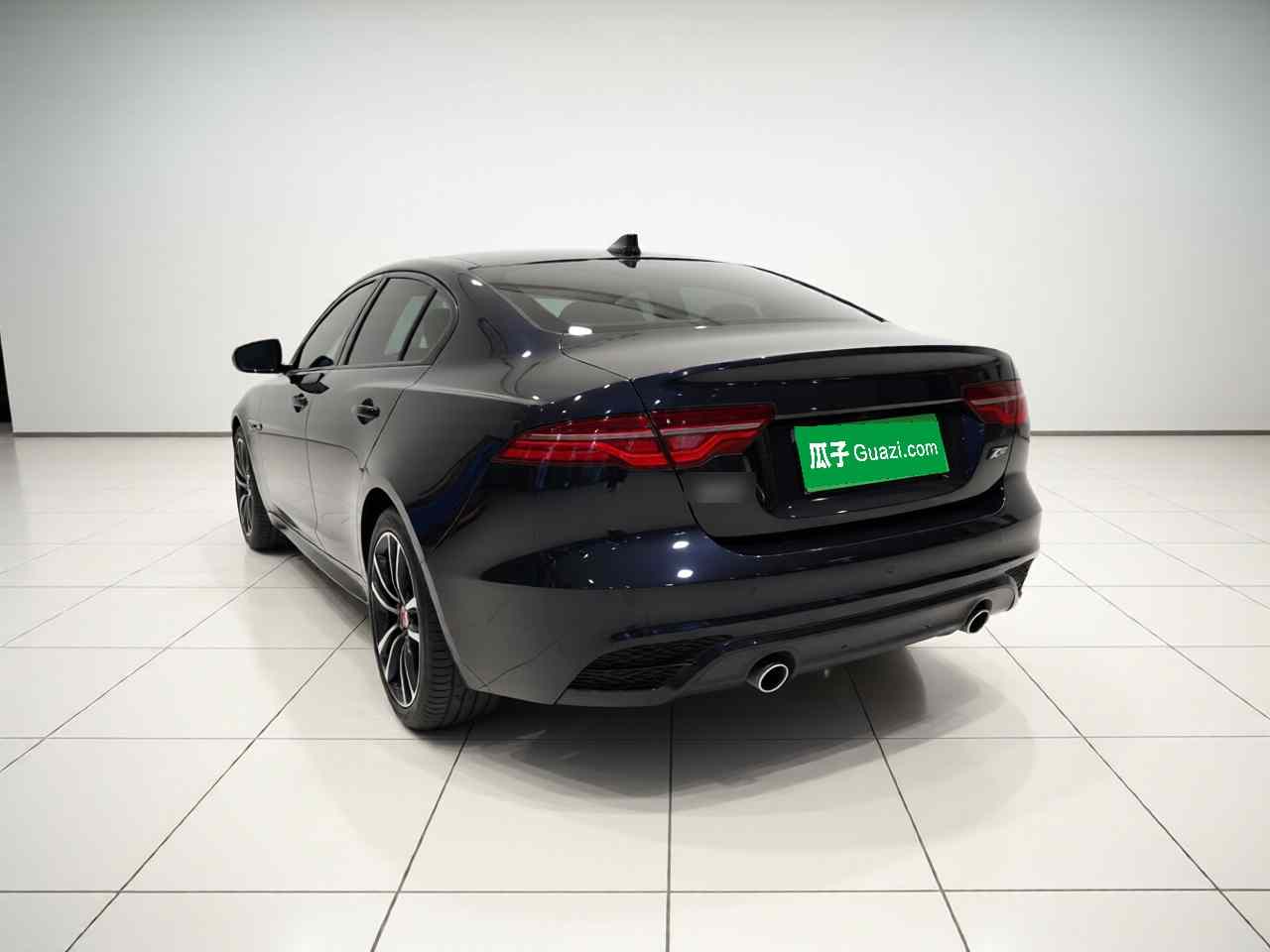 捷豹XEL 2025款 2.0T 250PS R-DYNAMIC 90周年典藏版(3)