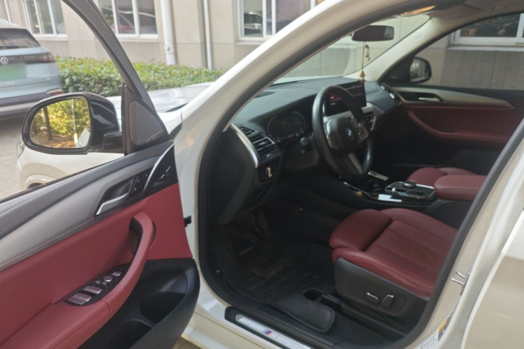 宝马iX3 2024款 创领型中控内饰20