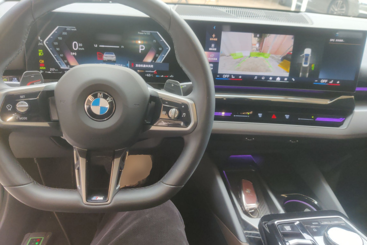 宝马5系 2024款 525Li M运动套装中控内饰12