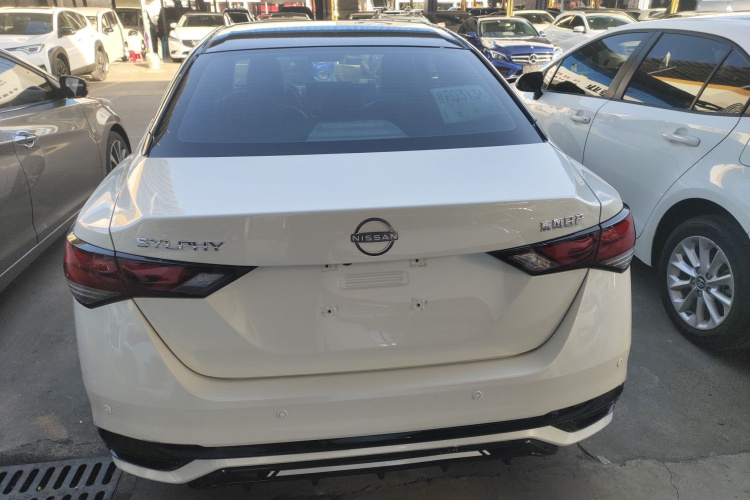 日产 轩逸 2023款 1.6L CVT悦享版车身外观6