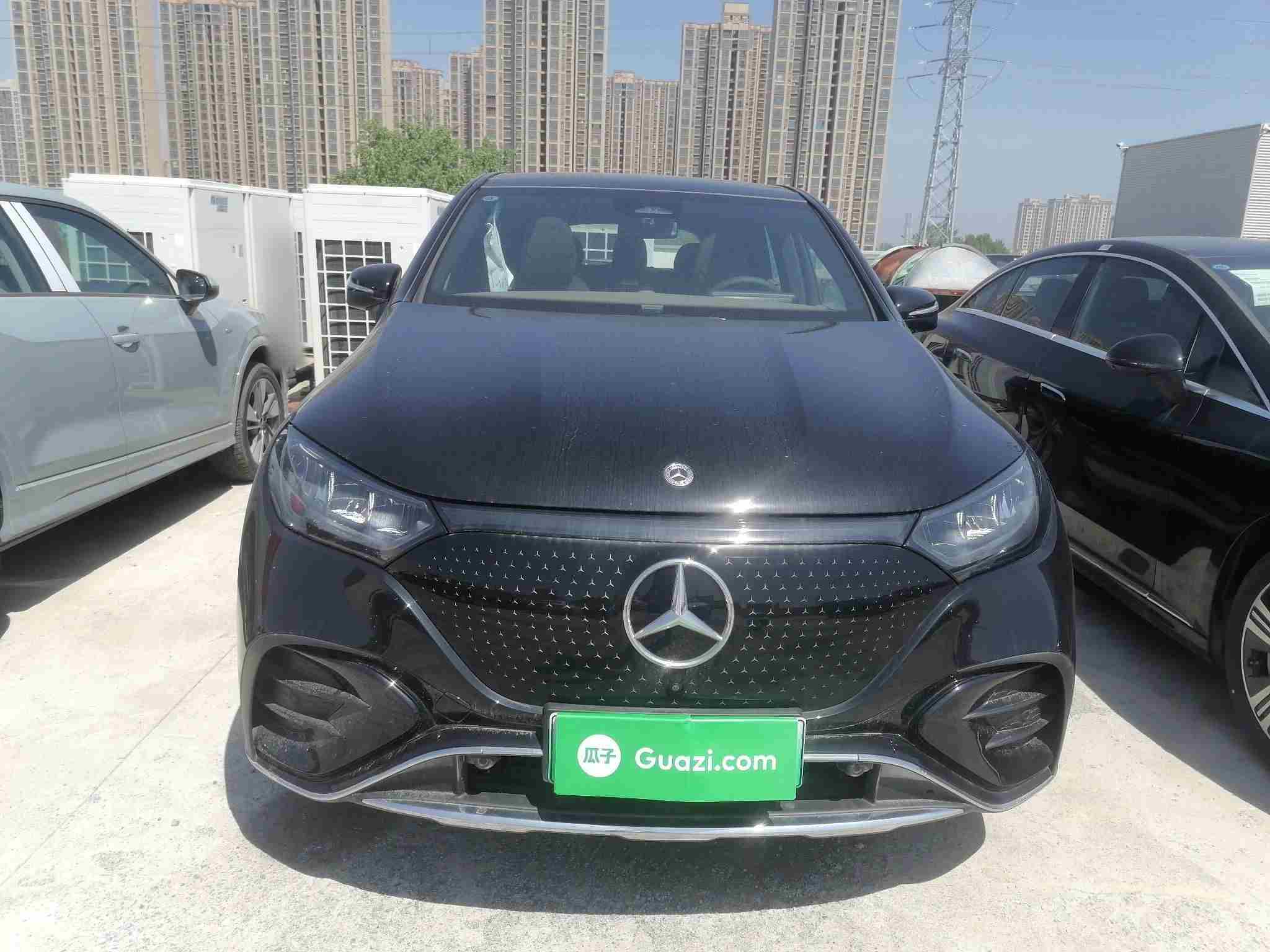 郑州二手奔驰EQE SUV 2024年款，50万气场能否压过百万豪车？