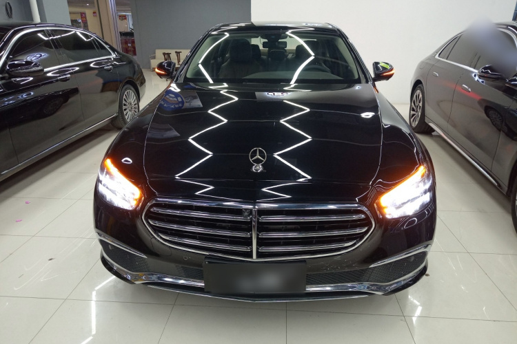 奔驰E级 2021款 E 300 L 时尚型车身外观2