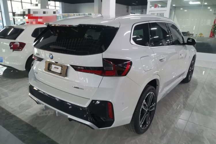 宝马X1 2023款 sDrive25Li M运动套装车身外观7