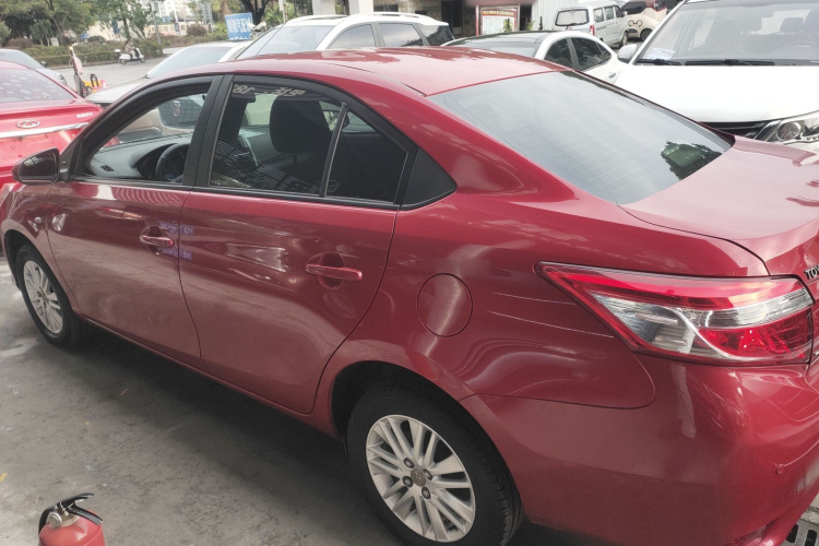 丰田 威驰 2014款 1.5L 手动智臻版车身外观4