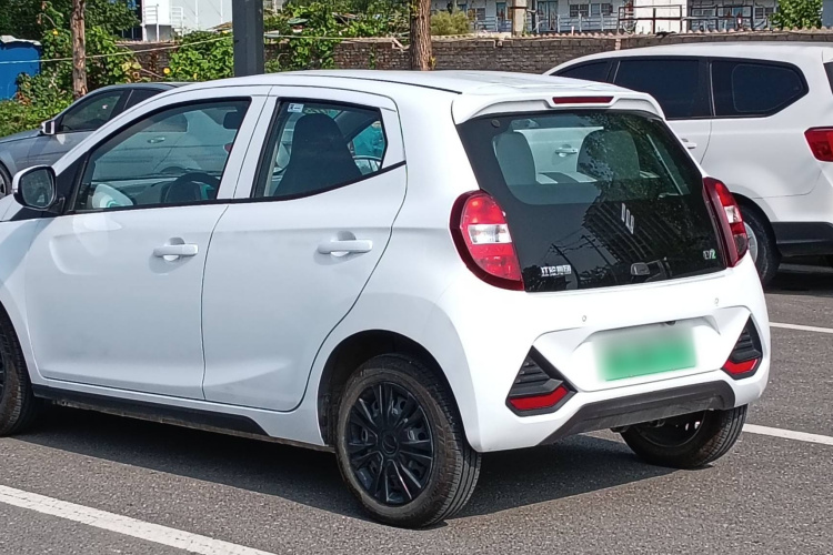 江铃集团新能源 易至EV2 2024款 201km 舒适型车身外观6003