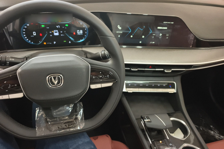 长安 逸动 2025款 PLUS 1.4T 双离合高能版中控内饰7002