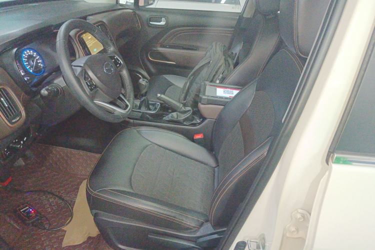 广汽传祺 传祺GS3 2019款 235T 手动精英版局部细节19