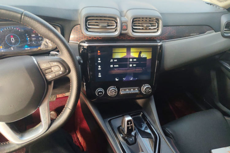 领克02 2019款 1.5T DCT两驱劲版 国VI中控内饰12