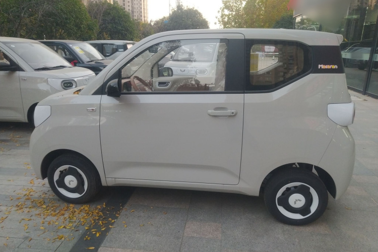 五菱汽车 宏光MINIEV 2024款 第三代 215km 青春版车身外观4