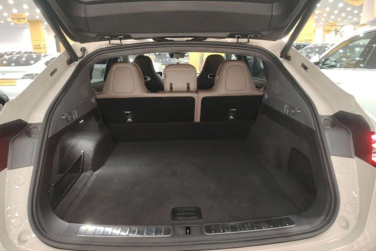 鸿蒙智行 智界R7 2025款 增程 251km Max机舱底盘23