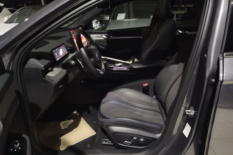 吉利汽车 星瑞 2025款 东方曜 2.0TD 望月版中控内饰19