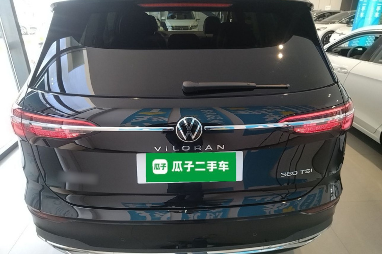 大众 威然 2024款 380TSI 尊贵版车身外观6