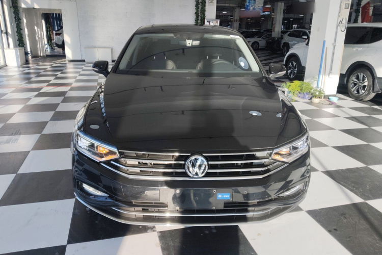 大众 迈腾 2020款 330TSI DSG 豪华型车身外观2