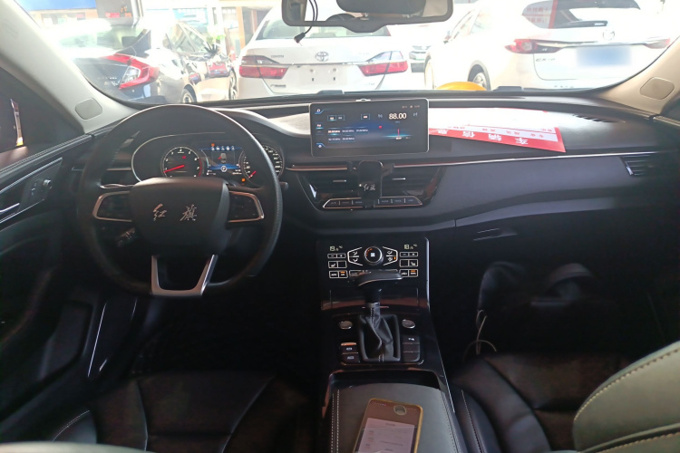 红旗H5 2018款 30TD 智联韵动版中控内饰7002