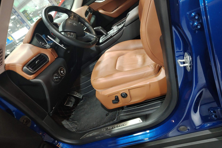 玛莎拉蒂 Levante 2019款 3.0T 标准版 国VI局部细节19