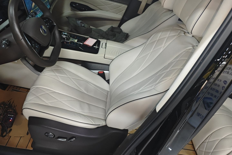 腾势D9 2024款 EV 620 尊享型局部细节19