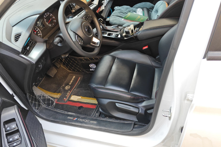 名爵 MG5 2021款 180DVVT CVT青春风尚版中控内饰19