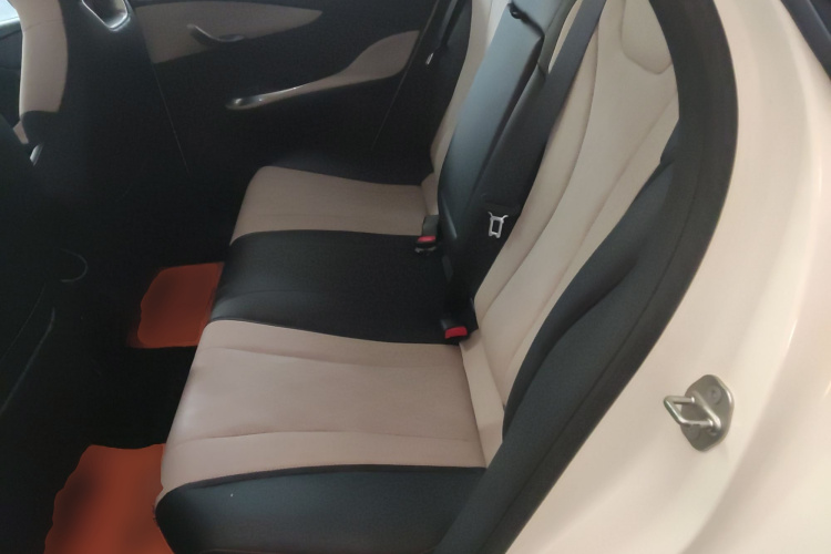 比亚迪 海豚 2023款 420km 时尚版中控内饰7004