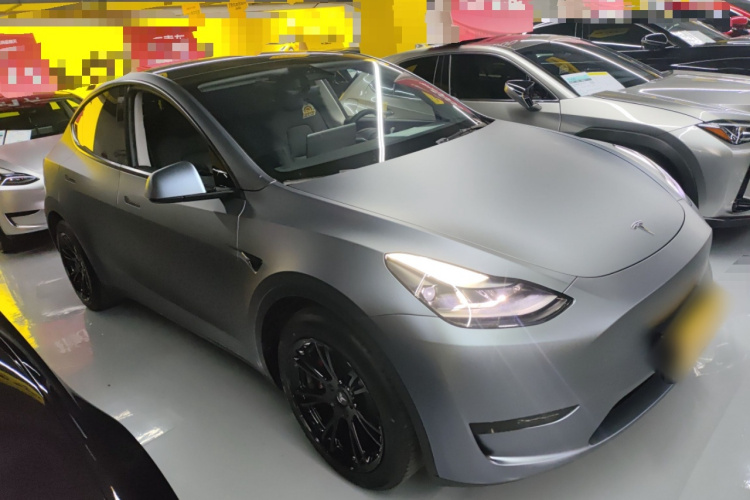特斯拉 Model Y 2022款 后轮驱动版车身外观3