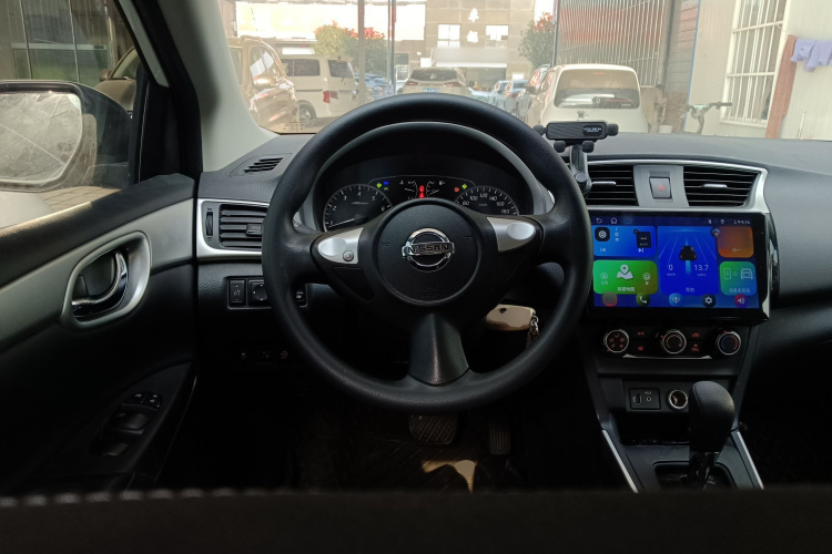 日产 轩逸 2024款 经典 1.6XE CVT舒适版中控内饰13