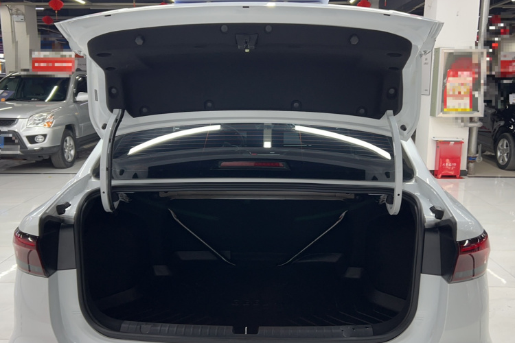 吉利汽车 帝豪 2026款 第4代 400万纪念款 1.5L 手动超越型局部细节23