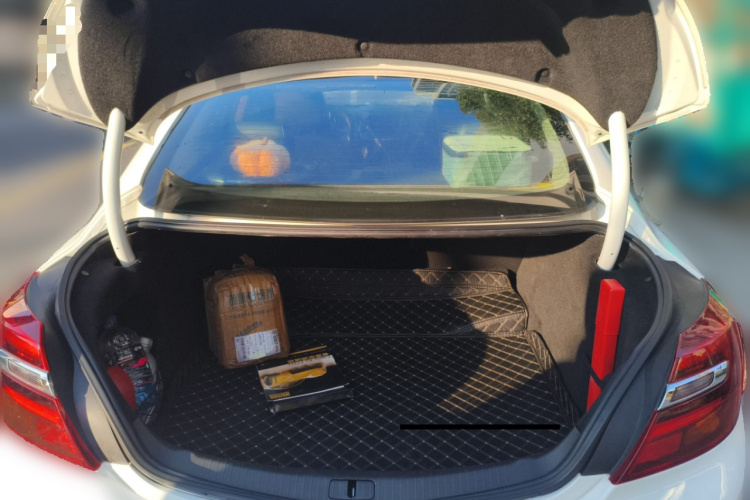 别克 君威 2015款 1.6T 领先技术型中控内饰23