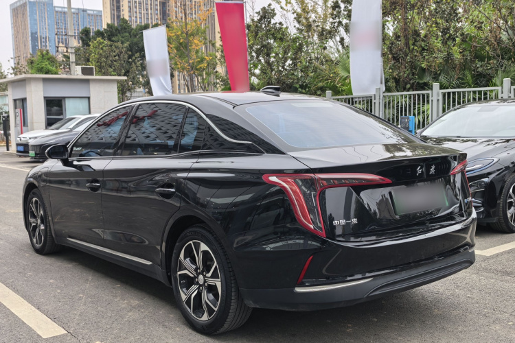 红旗E-QM5 2023款 改款 基础出行版车身外观6006