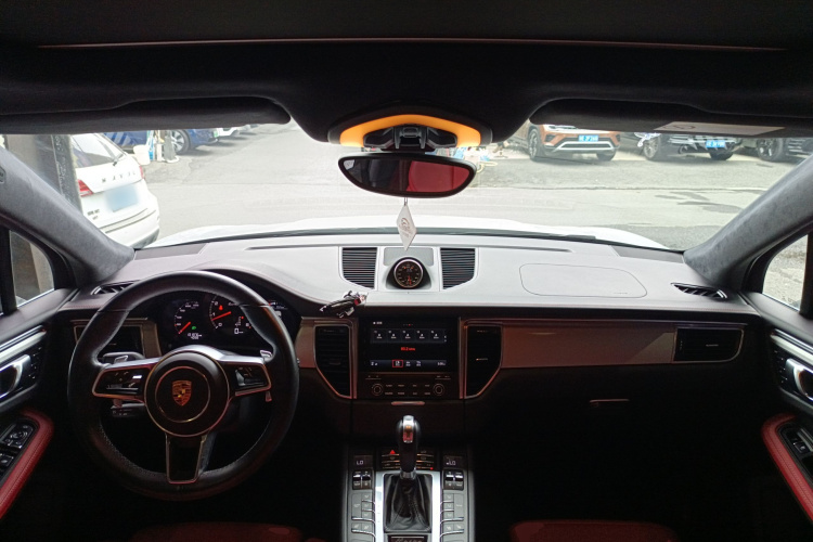保时捷 2017款  Macan Turbo 3.6T中控内饰12