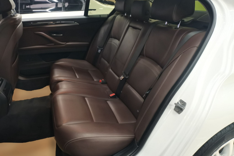 宝马5系 2014款 525Li 豪华设计套装中控内饰21