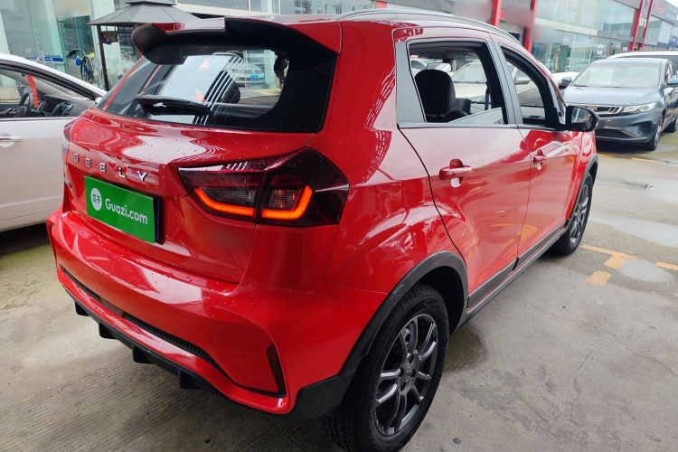 吉利汽车 远景X3 2021款 PRO 1.5L CVT尊贵型车身外观7