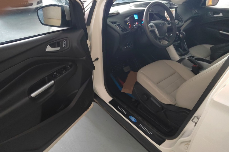 福特 翼虎 2015款 1.5L GTDi 两驱舒适型中控内饰7003