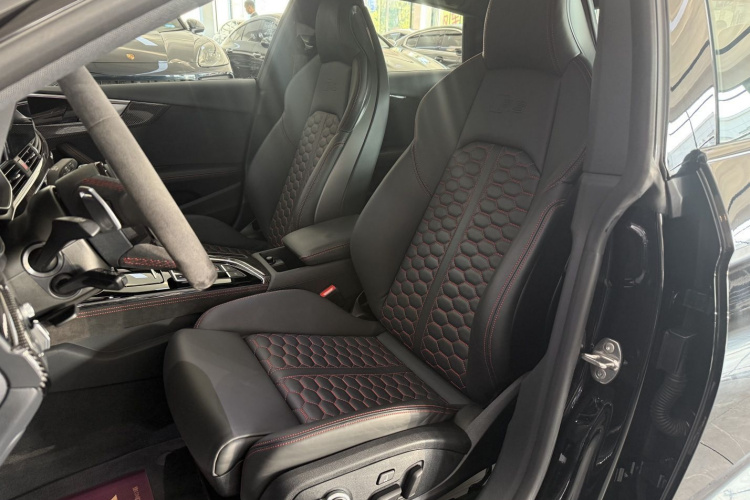 奥迪RS 5 2024款 RS 5 2.9T Sportback 燃擎版局部细节19