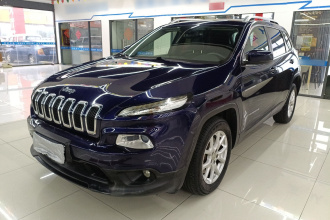 Jeep 自由光 2016款 2.0L 优越版