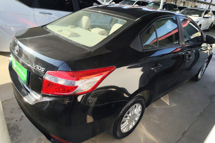 丰田 威驰 2014款 1.3L 手动型尚版车身外观7