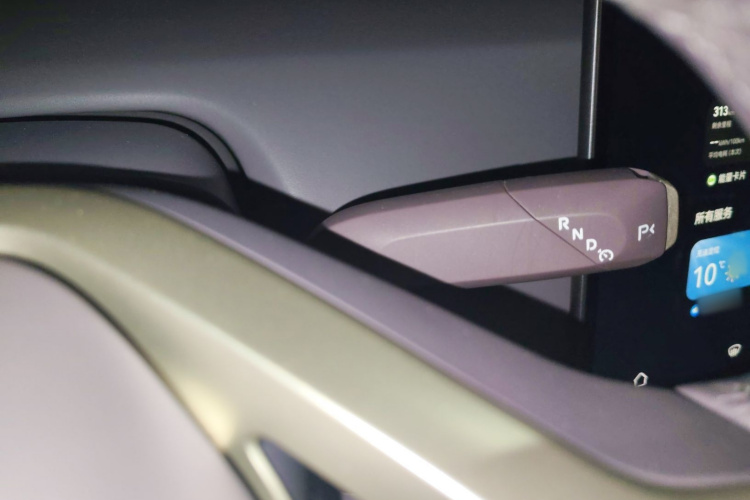 阿维塔12 2023款 650 三激光四驱性能版局部细节18