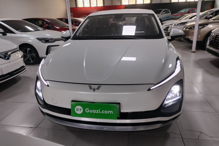 五菱汽车 五菱E5 2024款 410km 标准版车身外观2