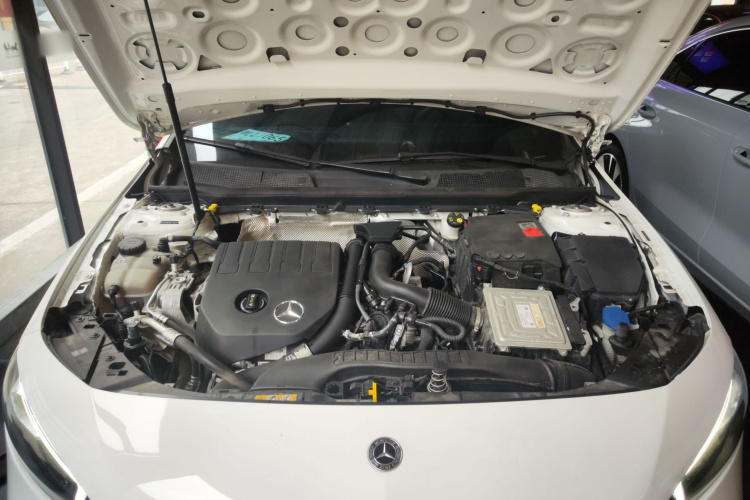 奔驰A级 2021款 A 200 L 运动轿车时尚型局部细节24