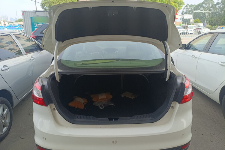 福特 福睿斯 2015款 1.5L 自动舒适型局部细节23