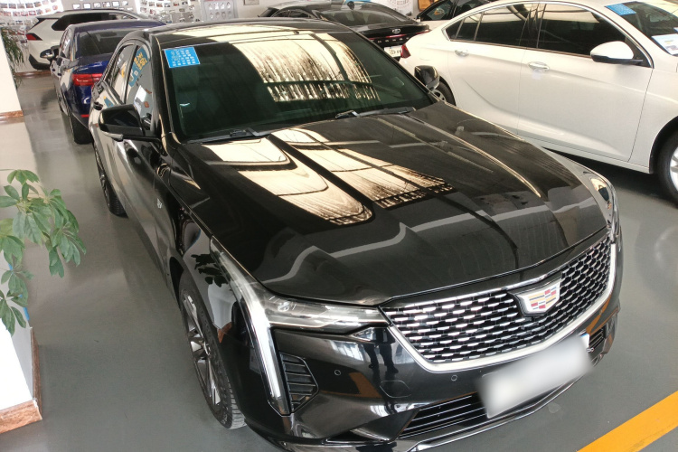 凯迪拉克CT4 2023款 25T 豪华型车身外观3