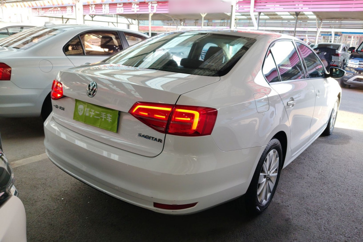 大众 速腾 2015款 1.6L 自动时尚型车身外观7