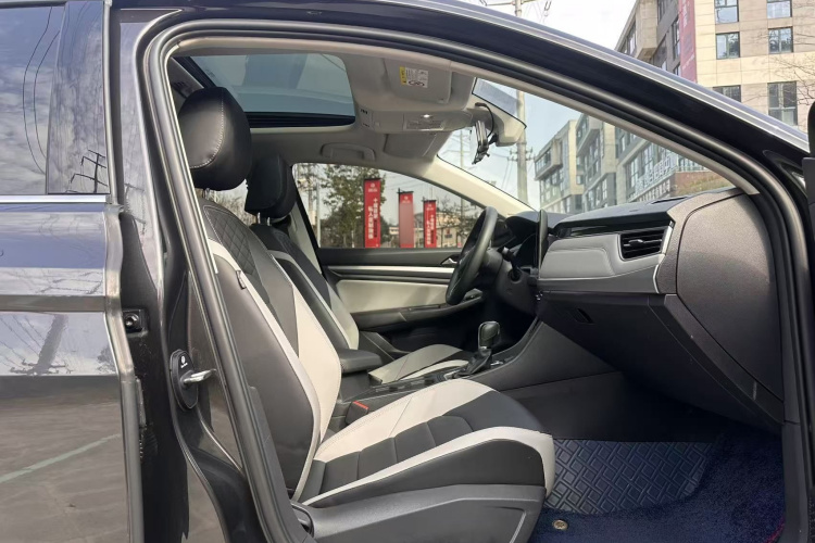 大众 宝来 2023款 280TSI DSG尊行版中控内饰7003