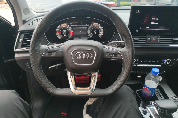 奥迪Q5L 2022款 改款 45T 豪华动感型中控内饰13