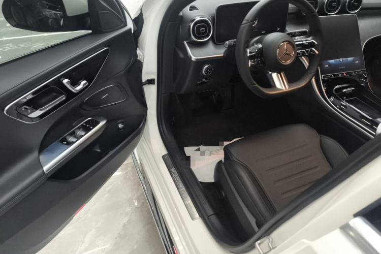 奔驰C级 2022款 C 200 L 运动版中控内饰7003