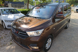 五菱汽车 五菱宏光 2018款 1.5L S舒适型L2B