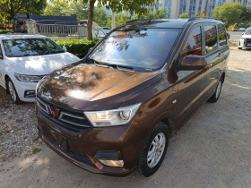 五菱汽车 五菱宏光 2018款 1.5L S舒适型L2B