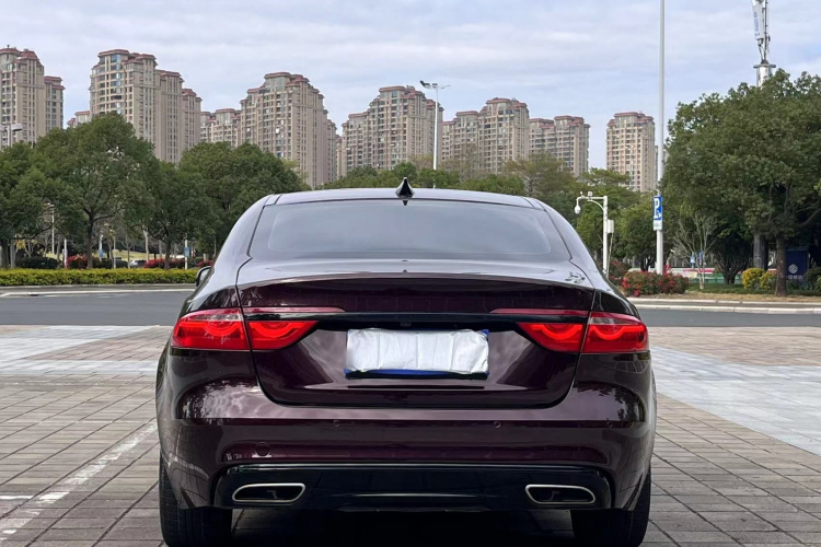 捷豹XFL 2017款 XFL 2.0T 200PS 豪华版车身外观6003