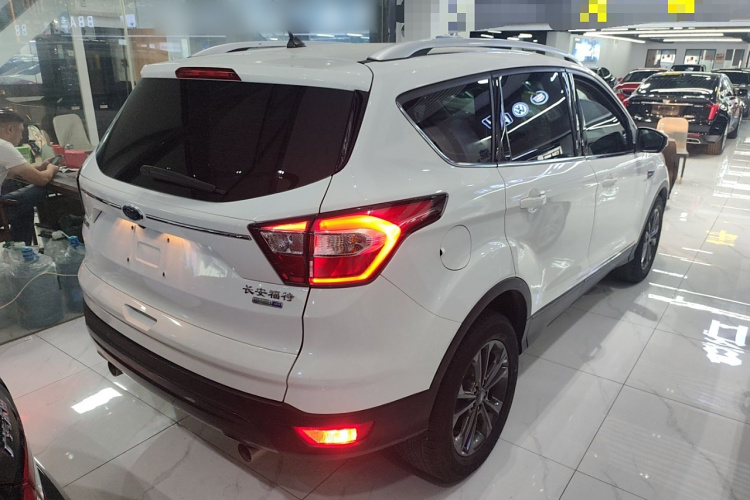 福特 翼虎 2019款 EcoBoost 180 两驱铂翼型 国VI车身外观7